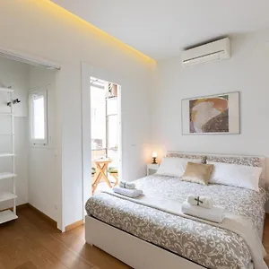 Apartment Trevi House, Rome